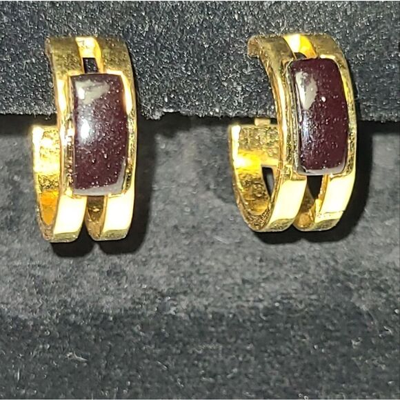 Trifari hoop earrings, black enamel goldtone  clip on - Picture 1 of 5